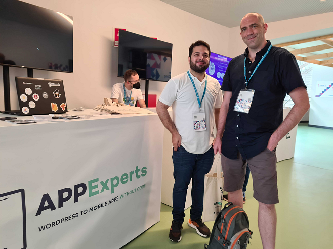 Saad Iqbal With Robin Scott At WordCamp